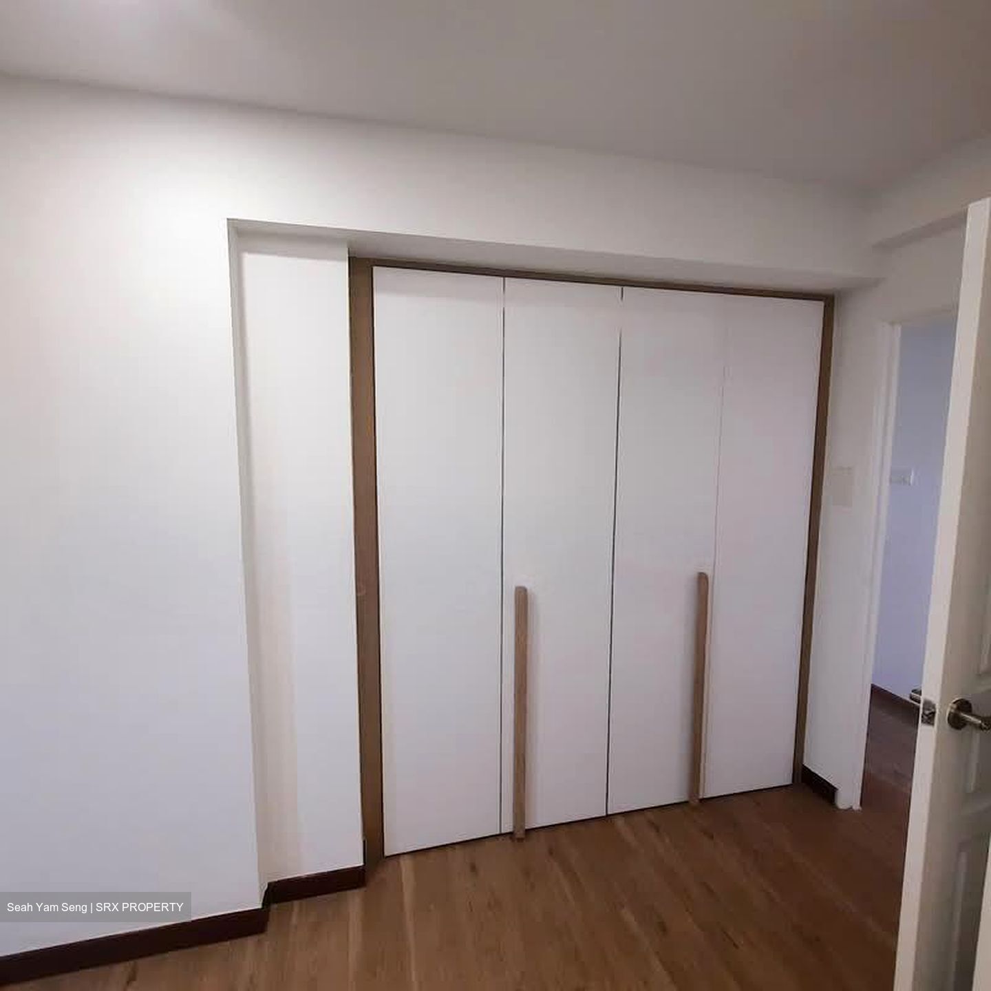 Lucky Plaza (D9), Apartment #589630481